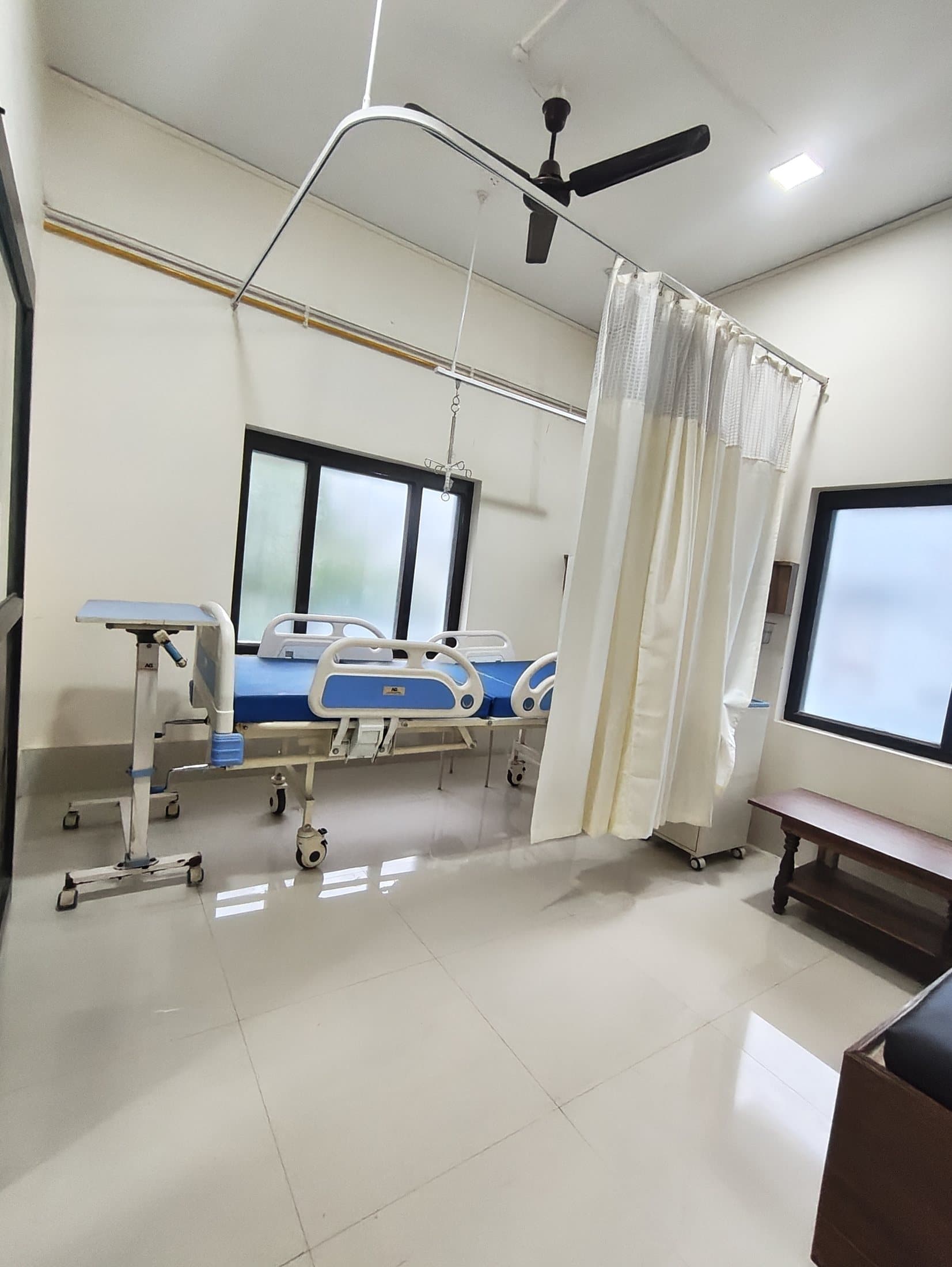 Private patient room at BBSM Nursing Home, Raebareli